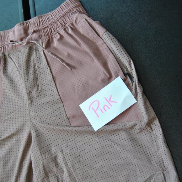 Lululemon Small Step Back Jump Mesh Athletic Short Dust Red 8" Inseam - Picture 13 of 13